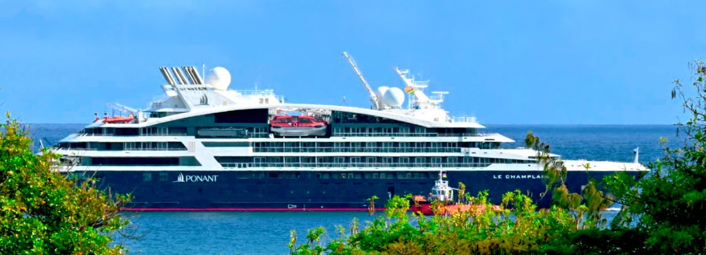 Le Champlain ouvre, le bal de l’arrivée des bateaux de croisière à Rodrigues. 