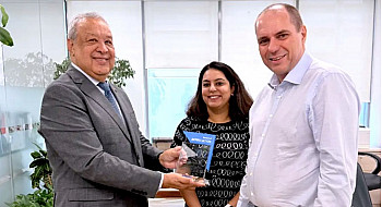 Plus de 20 ans de partenariat : Coquille Bonheur récompensée par dnata